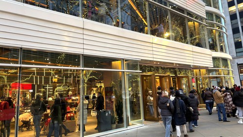 Quán Starbucks lớn nhất thế giới đông khách trong dịp Lễ Tạ ơn