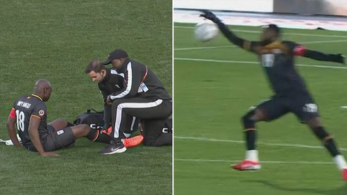 Bi hài đội bóng phải sử dụng tới ba thủ môn chỉ trong một hiệp đấu ở giải vô địch châu Phi