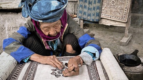 Làng dệt Lùng Tám – Nơi những sợi lanh kể câu chuyện của cao nguyên đá Đồng Văn