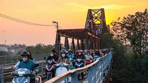 Phân luồng giao thông qua cầu Long Biên từ ngày 1/1/2026
