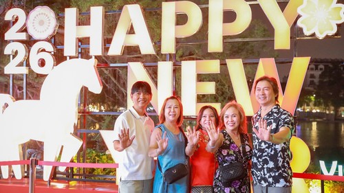 Không khí Hà Nội trước thềm Năm mới 2026