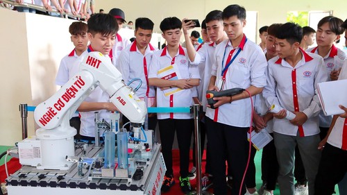 Đầu tư hơn 580.000 tỷ đồng hiện đại hóa, nâng cao chất lượng giáo dục