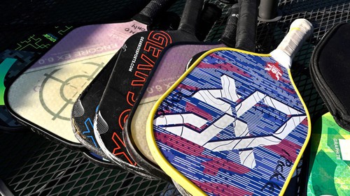 Những cây vợt pickleball đắt nhất thị trường hiện nay, có mẫu lên tới 260 triệu đồng