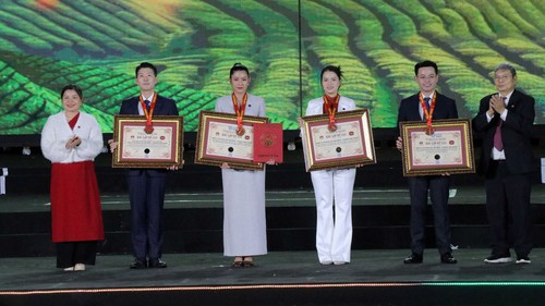 Khai mạc Lễ hội Trà quốc tế 2025 tại Lâm Đồng