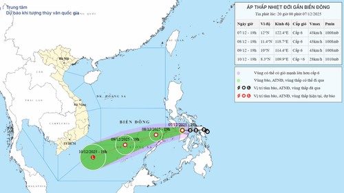 Áp thấp nhiệt đới hướng về phía Đông Nam khu vực giữa biển Đông