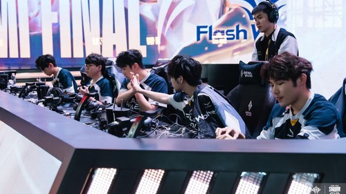 AIC 2025: Lội ngược dòng cảm xúc trước đại diện RPL, Flash Wolves tiến vào chung kết tổng 