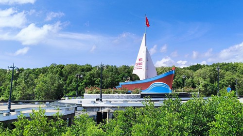 Phát triển Khu du lịch quốc gia Mũi Cà Mau theo hướng "xanh, bền vững"