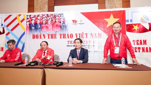 Bộ trưởng Nguyễn Văn Hùng động viên Đoàn Thể thao Việt Nam thi đấu tại SEA Games 33