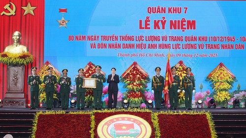 Chủ tịch nước dự Lễ kỷ niệm 80 năm Ngày truyền thống Quân khu 7