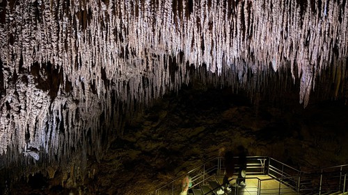 Động Gyokusendo - Kỳ quan thạch nhũ tráng lệ ở Okinawa, Nhật Bản