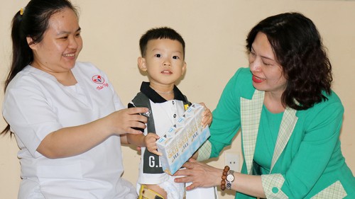 Hoàn thiện chính sách đối với người khuyết tật: Chuyển từ "y tế - chăm sóc" sang tiếp cận "xã hội - hòa nhập"