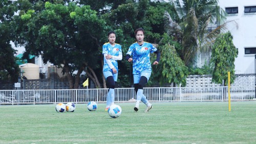 Tuyển bóng đá nữ Việt Nam phải 'hành xác' ở SEA Games 2025, ảnh hưởng đến thể lực của các cầu thủ