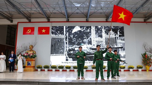 Trang trọng, ý nghĩa buổi sinh hoạt “Dưới lá cờ vẻ vang của Đảng”