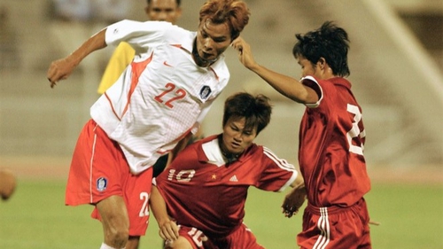 Tiền đạo xứ Nghệ giúp ĐT Việt Nam thắng 1-0 Hàn Quốc, tạo nên cú sốc lớn của bóng đá châu Á