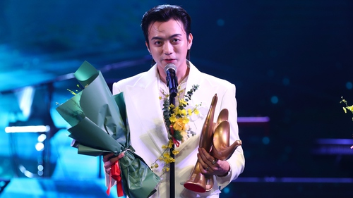 SOOBIN Hoàng Sơn được vinh danh Gương mặt trẻ Việt Nam tiêu biểu