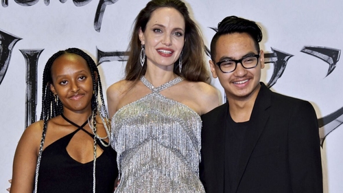 Angelina Jolie lên tiếng khi con dọn ra sống một mình
