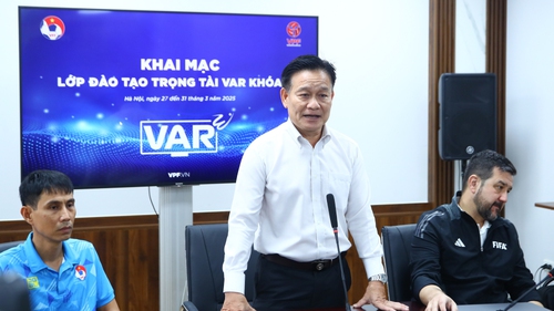 27 trọng tài tham gia lớp đào tạo Trọng tài VAR khóa 4