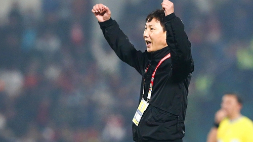 HLV Kim Sang Sik dẫn dắt các ngôi sao Đông Nam Á so tài với  Manchester United