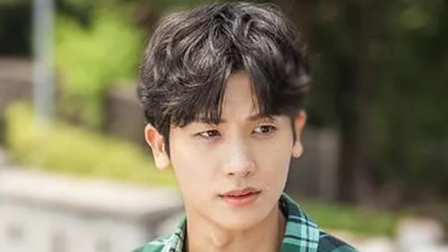 Park Hyung Sik giữ vững ngôi đầu về thương hiệu diễn viên ngôi sao