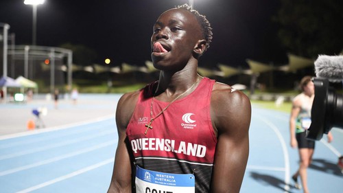 Học sinh trung học chạy 100m dưới 10 giây đến 2 lần trong ngày, được so sánh với Usain Bolt