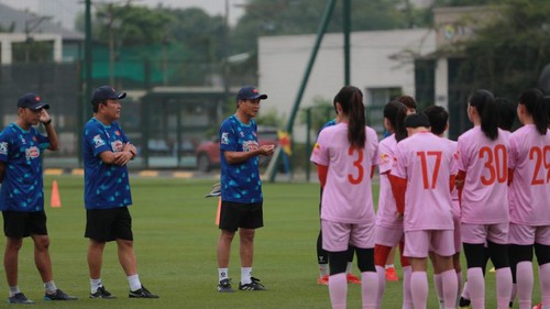 Tin bóng đá Việt 13/4: Đội tuyển nữ Việt Nam đấu Werder Bremen; Viktor Lê mơ được triệu tập lên đội U22
