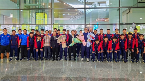 U17 Việt Nam nhận được sự quan tâm đặc biệt khi về nước