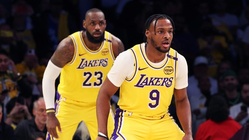 Từ LeBron James đến Michael Phelps: Những kỷ lục thể thao khó xô đổ