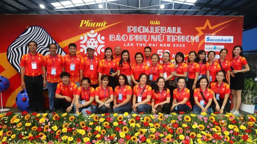 Khởi tranh Giải Pickleball Báo Phụ nữ TP.HCM mừng 50 năm thống nhất non sông