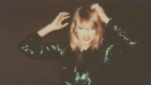 Ca khúc "Shake It Off": Khi Taylor Swift rũ bỏ hết vướng bận