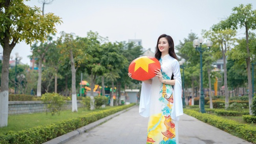 Hoa hậu Yoga ở ngôi trường đặc biệt nhất Việt Nam
