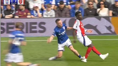 HLV Arsenal tiết lộ tình trạng chấn thương của cầu thủ hay nhất