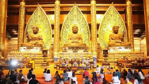 Trải nghiệm du lịch tâm linh, khám phá chiều sâu văn hóa