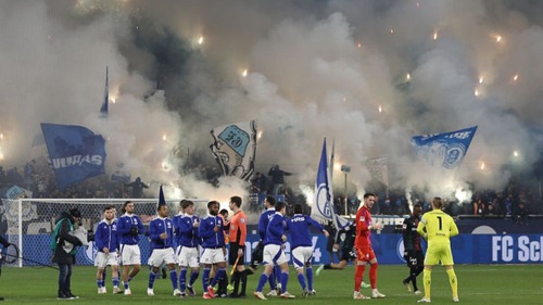 Schalke và Hamburger SV: Những gã khổng lồ sa sút của bóng đá Đức