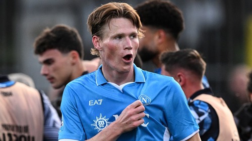 Napoli: Khi các tiền đạo im tiếng, đã có “McT”