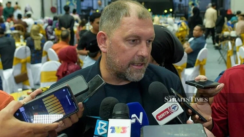HLV Peter Cklamovski: 'Malaysia chuẩn bị kỹ lưỡng để tiếp đón Việt Nam'