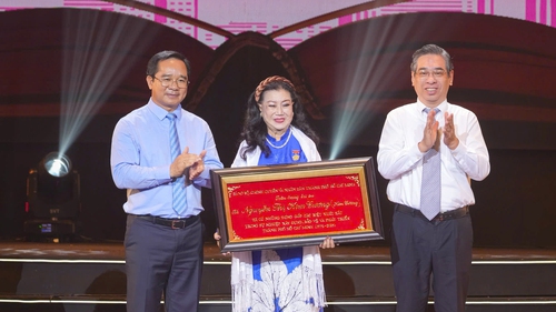 NSND Kim Cương - Trái tim dành cho yêu thương