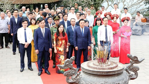 Giỗ Tổ Hùng Vương năm 2025: Tưởng nhớ công lao Đức Quốc Tổ Lạc Long Quân và Tổ Mẫu Âu Cơ