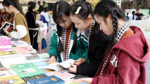 Ngày Sách và Văn hóa đọc Việt Nam 2025: Chuyển đổi số, đưa sách gần công chúng hơn