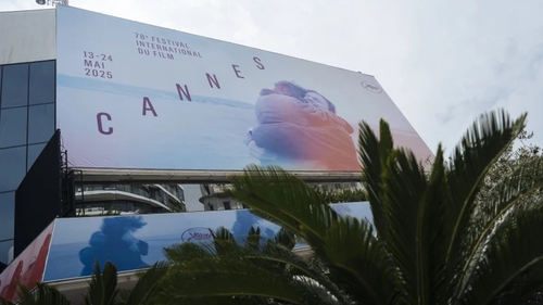 LHP Cannes 2025 cấm khoe thân trên thảm đỏ 