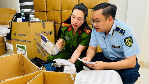 Công an Hà Nội bắt 7 đối tượng, thu trên 100 tấn thuốc và thực phẩm chức năng giả