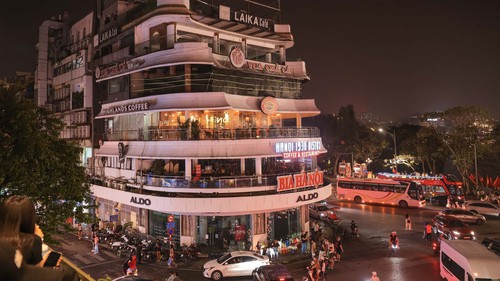 Hà Nội thông tin về việc phá dỡ tòa nhà "Hàm cá mập"