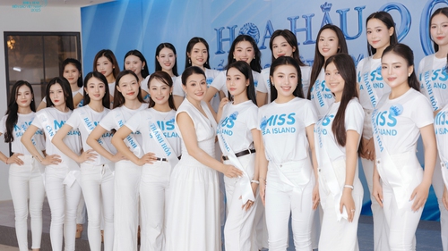 Trao sash cho Top 40 thí sinh cuộc thi Hoa hậu Biển Đảo Việt Nam 2025