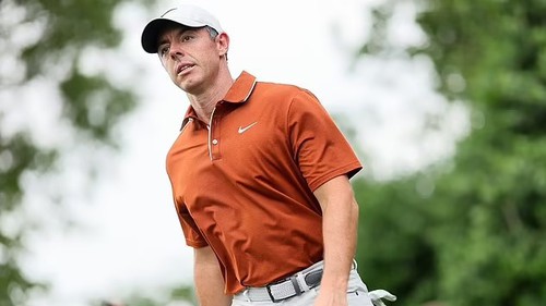 Tay golf vô địch Masters mờ nhạt tại PGA Championship, im lặng sau lùm xùm phạm luật