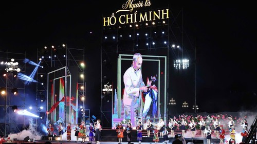 Chương trình nghệ thuật đặc biệt "Người là Hồ Chí Minh"