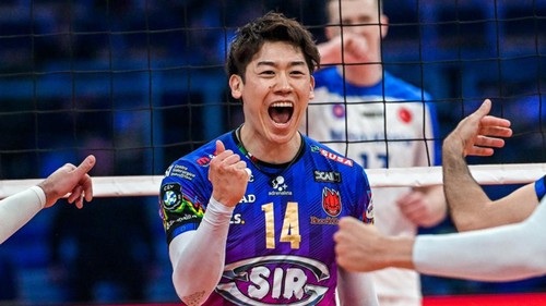 Ngôi sao bóng chuyền số 1 Nhật Bản làm nên lịch sử khi giúp đội nhà vô địch châu Âu sau 5 set kịch tính