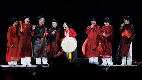 Chuyến tàu trong mơ "vượt ngàn chông gai"