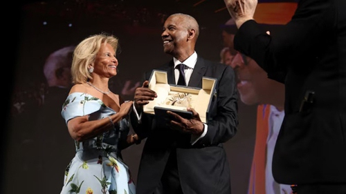 Denzel Washington bất ngờ được vinh danh Cành cọ Vàng danh dự tại Cannes 2025