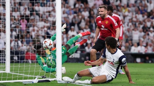 Onana bị chê là thủ môn tệ nhất lịch sử