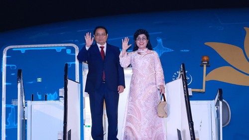 Thủ tướng Phạm Minh Chính tới Kuala Lumpur, bắt đầu thăm Malaysia và dự các Hội nghị cấp cao