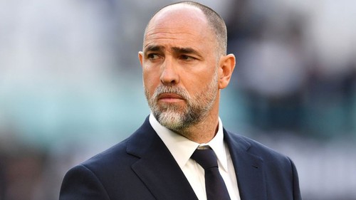 HLV Juventus nói thẳng về tương lai sau khi giành vé dự Champions League